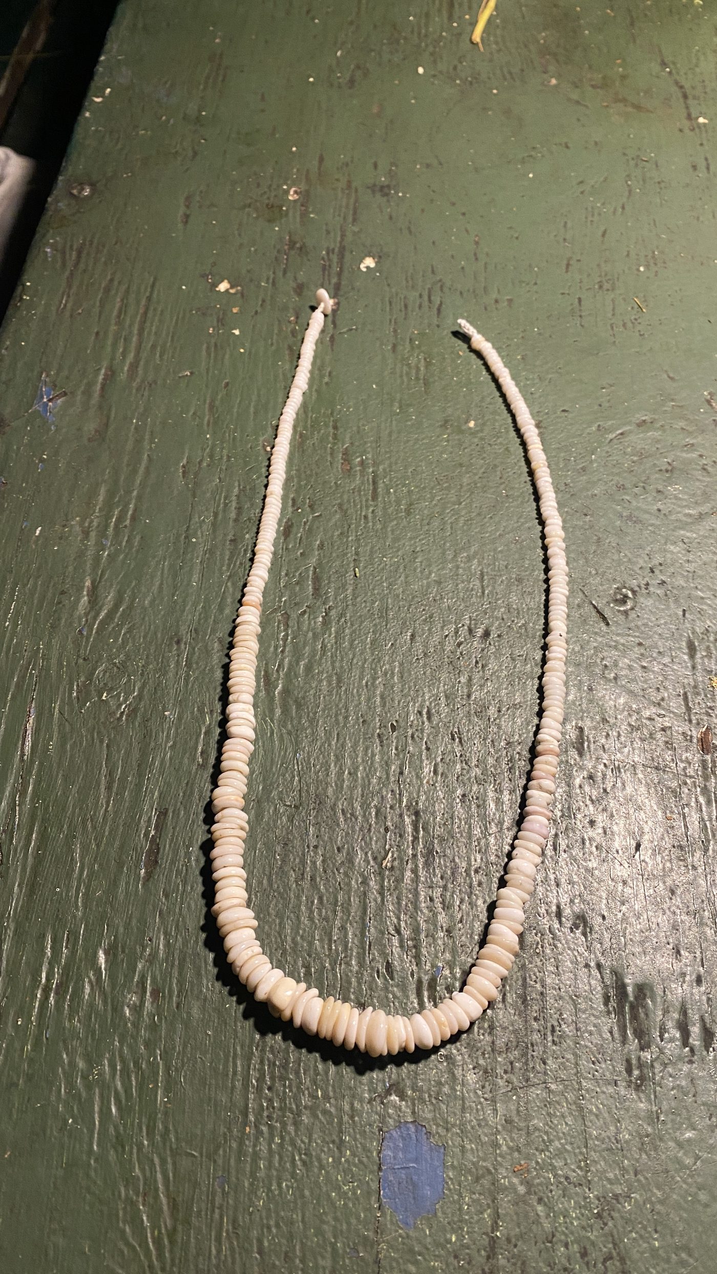 Puka Gradient Strand